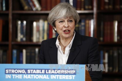 Thủ tướng Anh Theresa May cam kết đưa đất nước vượt qua khó khăn 